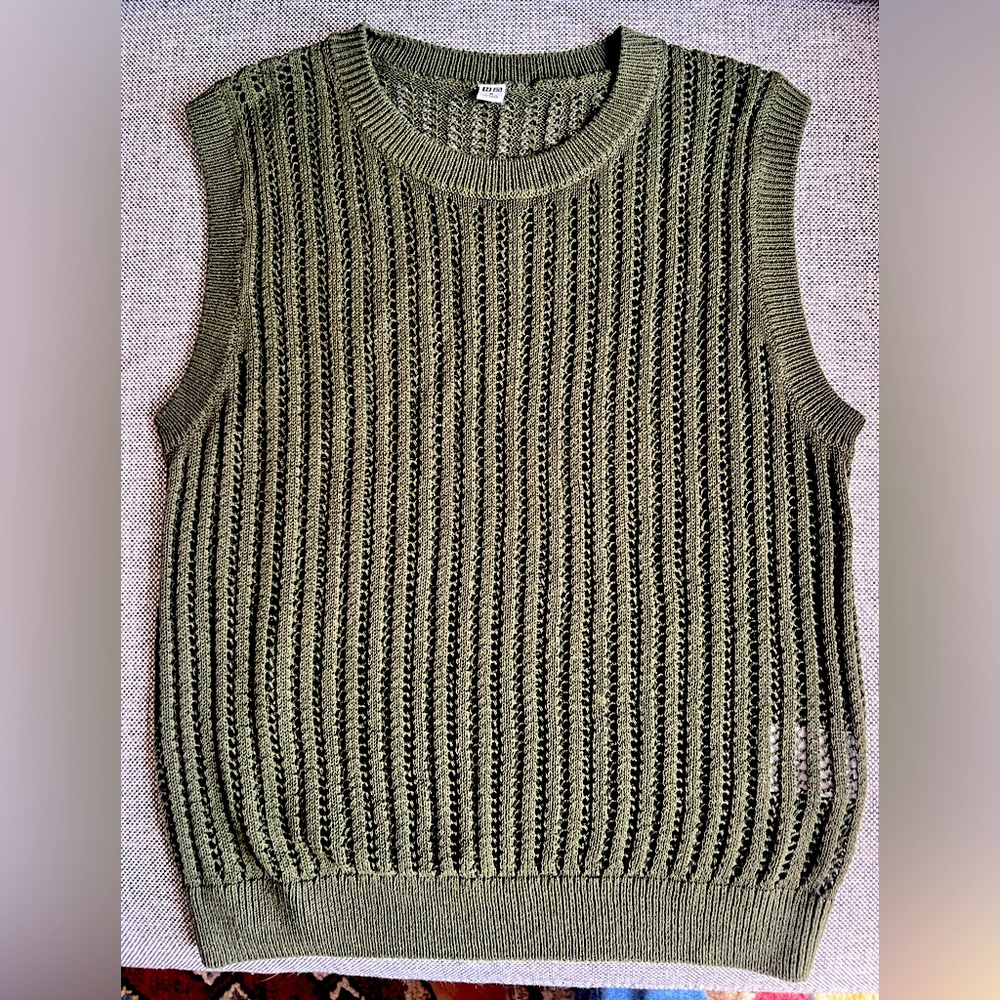 Uniqlo Linen Blend Mesh Vest